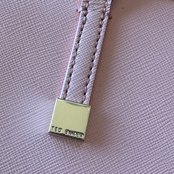 Beautiful Pink Ted Baker Handbag W/ removable long strap. EUC - Picture 9 of 11